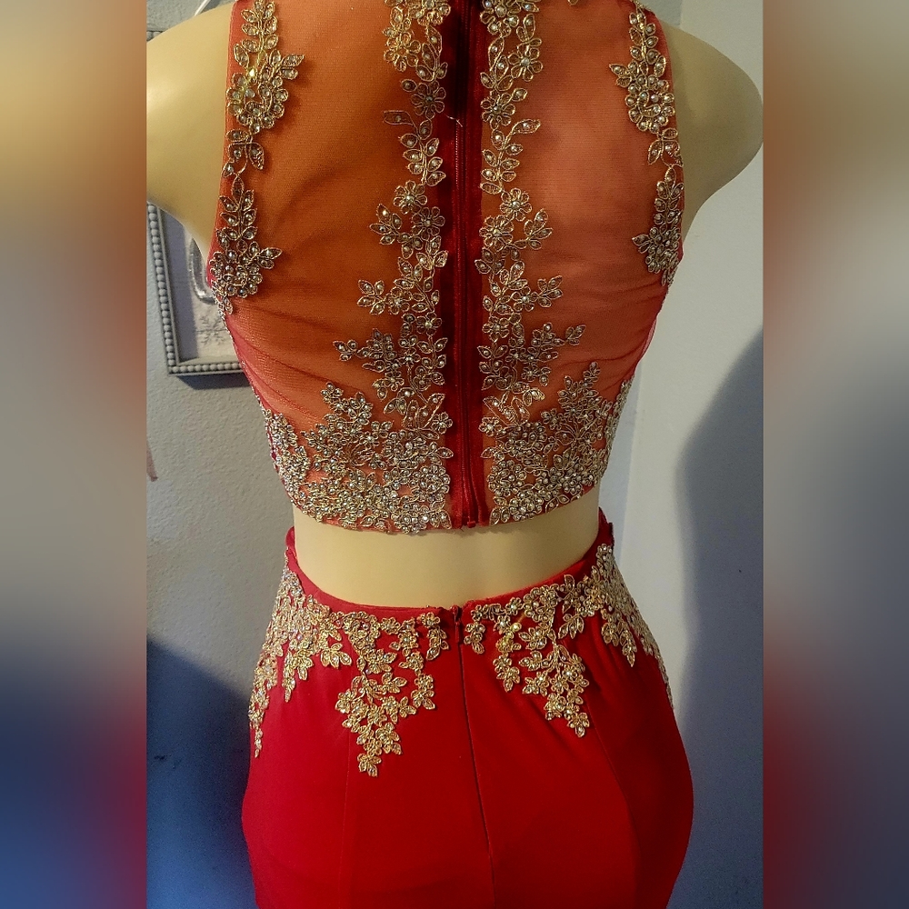 PARTY DRESS RUBY RED AND  GOLD.S. - Picture 6 of 12